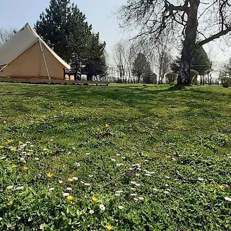 Tente Bell Au Camping Hautoreille Bannes  Eksteriør billede