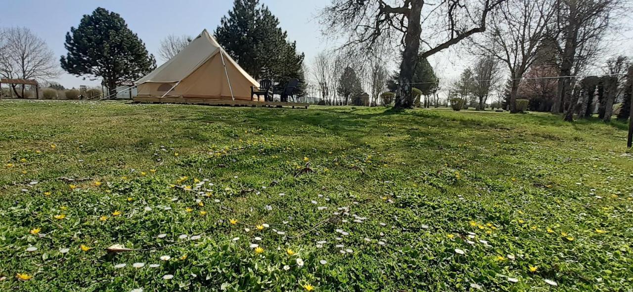 Tente Bell Au Camping Hautoreille Bannes  Eksteriør billede